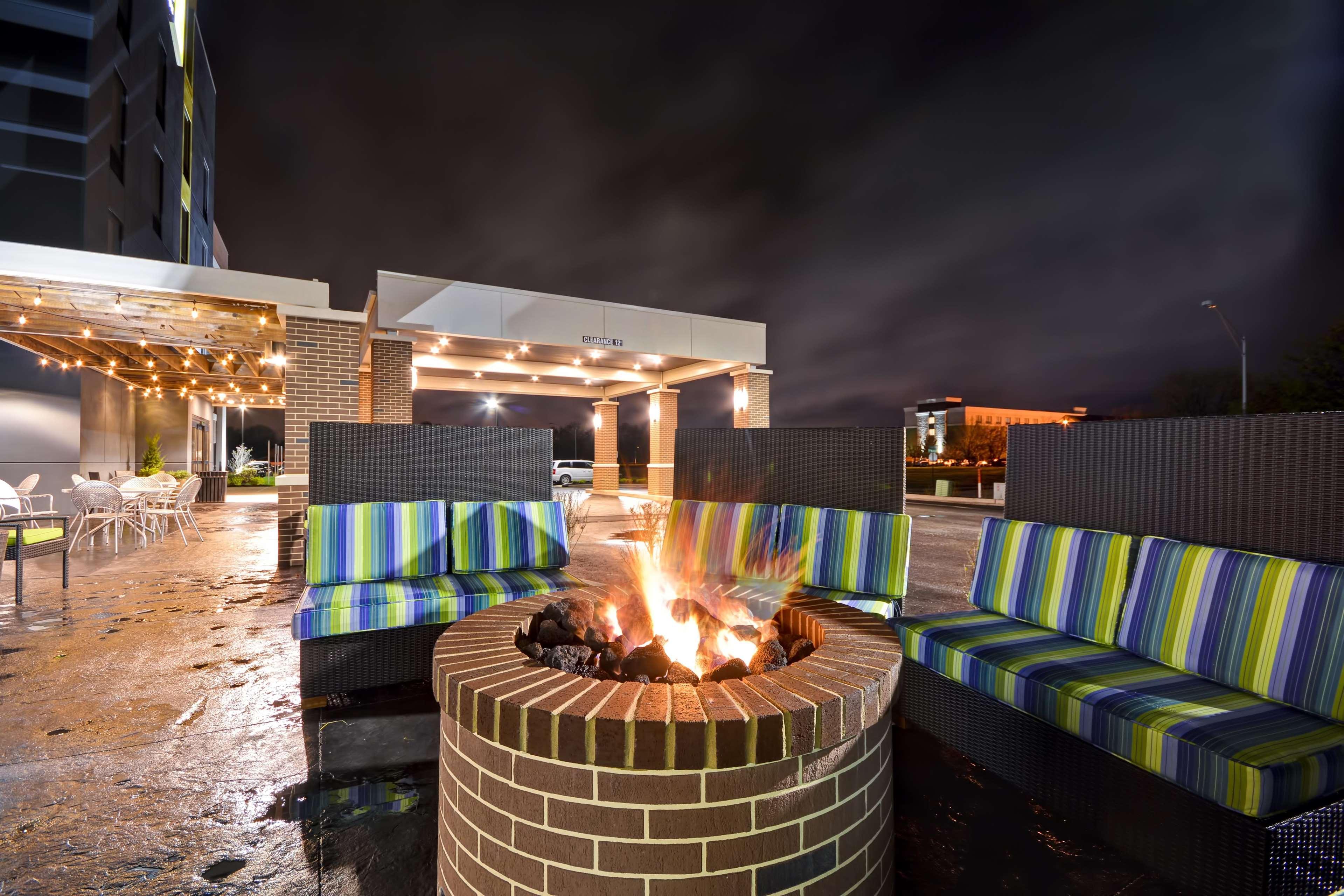 Home2 Suites By Hilton Evansville Extérieur photo